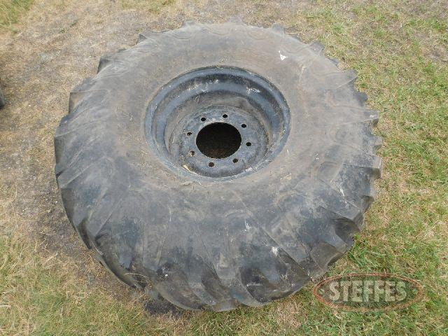 13.5-16.1 tire, 8-hole rim